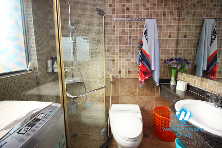 Rooftop with big terrace Studio for rent in centre of Hoan Kiem